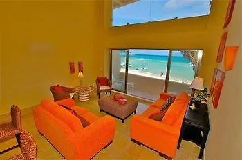 Hotel Ocean Plaza Condos 3*